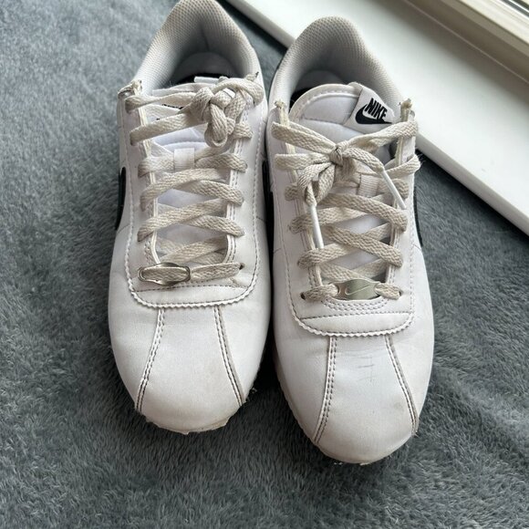 Nike Cortez Big Kids' Shoes (White/Black) GUC Size 4Y - Picture 3 of 6